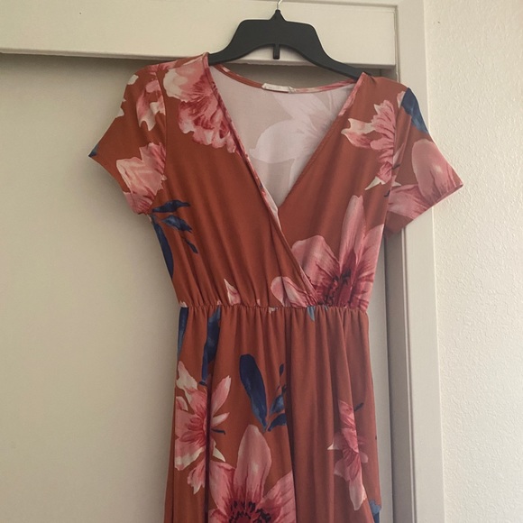 Reb&J Dresses & Skirts - Reb&J Floral Maxi Wrap Dress